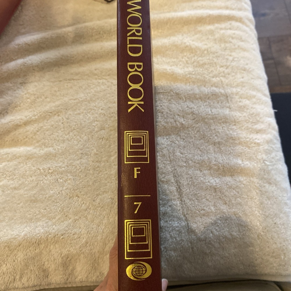 The World Book Encyclopedia 1994, Volume 7 "F"‎
